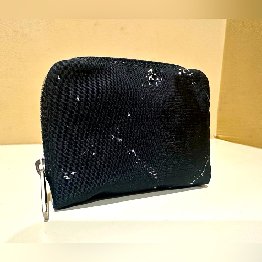 Chanel Logo Travel Ligne Coin Zip Pouch